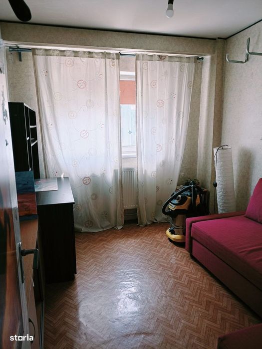 Buftea Centru, ultra central, apartament 3 camere, balcon — fotografia 1
