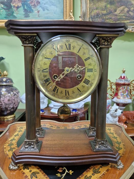 Прекрасен антикварен немски каминен часовник