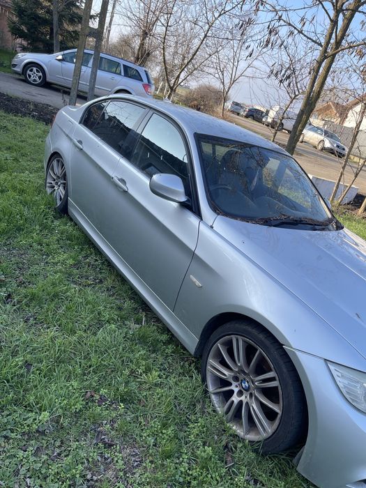 Dezmembrez e90 2010 msport