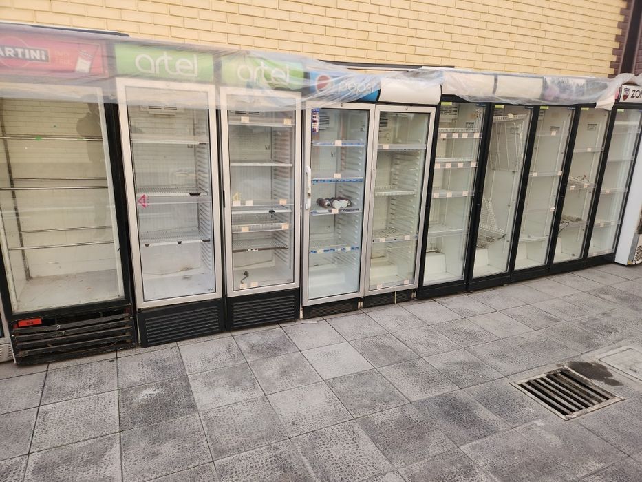 Vitrina vetrina xaladilnik shlaf sotiladi xar xilidan bor