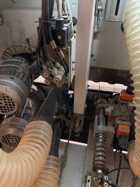 Кантираща машина Biesse Akron 440