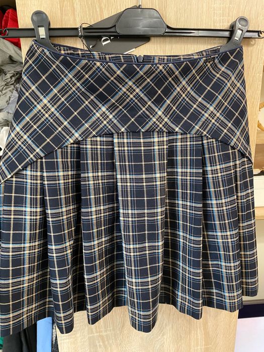 Дамска нова пола на марката дика / Dika