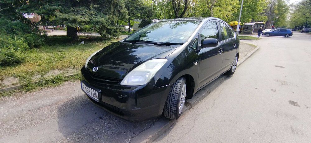 Toyota Prius Hybrid десен волан
