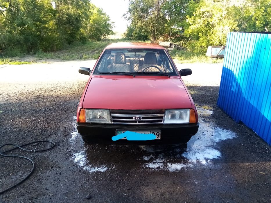Автомобиль ваз 21099