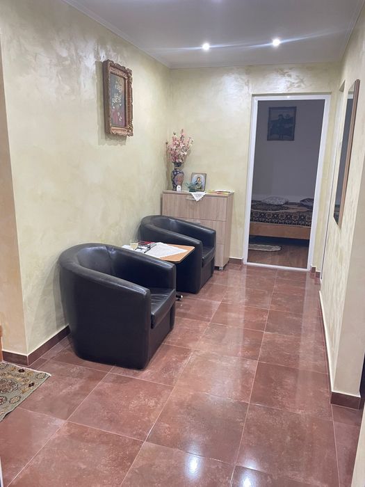 Vand apartament 2 camere