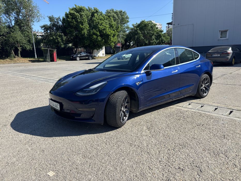 TESLA Model 3 2019 — imagine 5