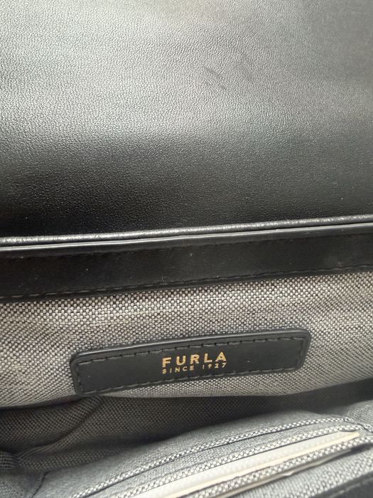 Furla дамска чанта в черен цвят от естествена кожа