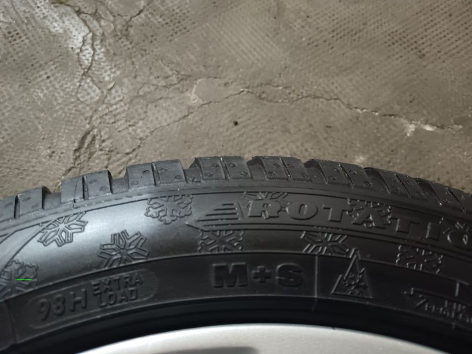 Anvelope iarna Dunlop Winter Sort 4D 225 50 R17  98H. XL