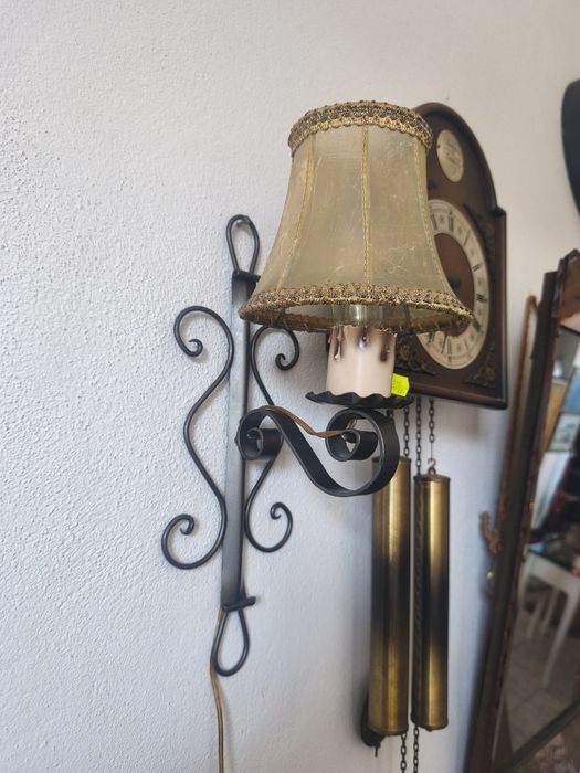 Lampă de perete din fier forjat
