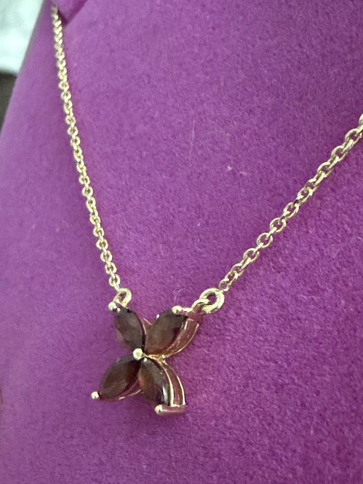 Колье с гранатом