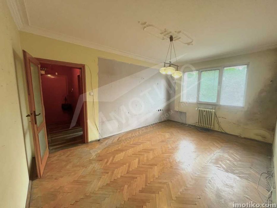 Продава се Тристаен апартамент в София, Изток - 88 кв.м за 3523 €/кв.м - Снимка #1