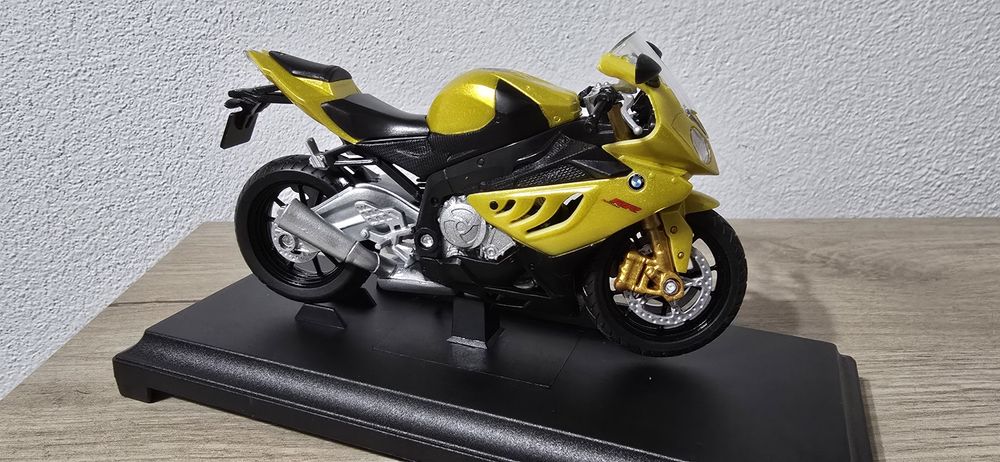 Macheta moto 1/18