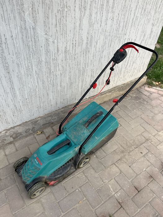 Газонокосилка BOSCH