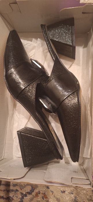 Продам красивие туфли