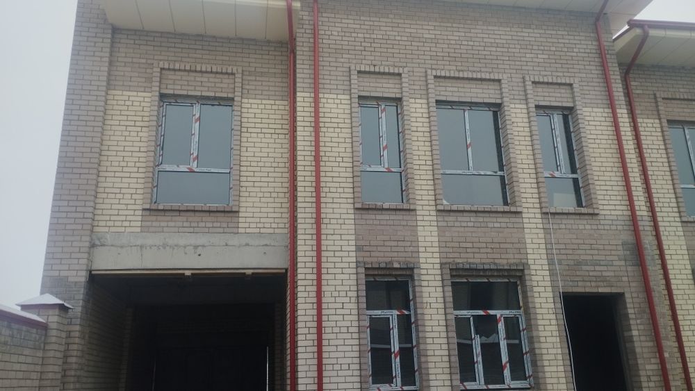 Gisht teramiz ablisofka chorni gisht