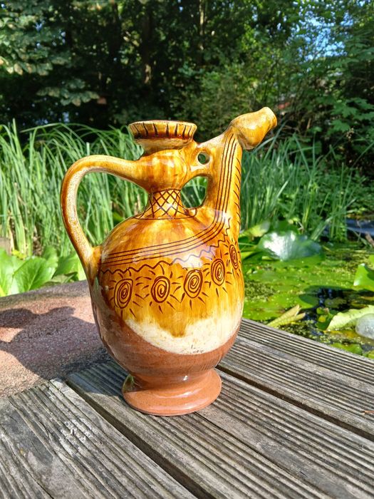 Стомни,  кани, крондири, бъклици, дяволска стомна, битова керамика