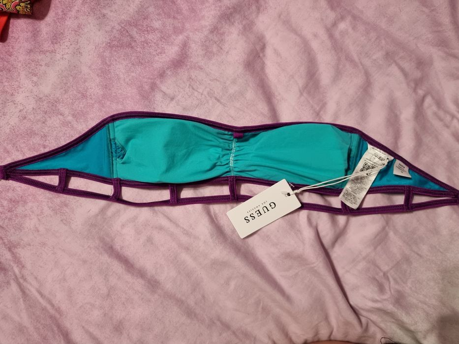 Страхотно горнище на бански guess