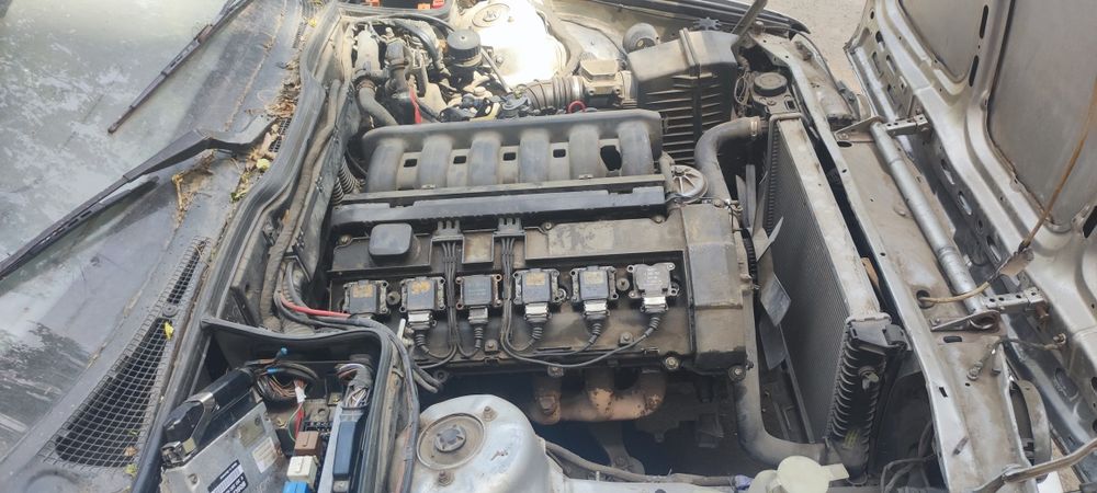 Bmw e34 m50b20 .