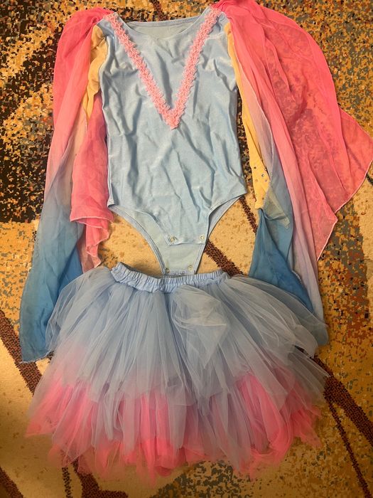 Продам костюм бабочки на 5-6 лет