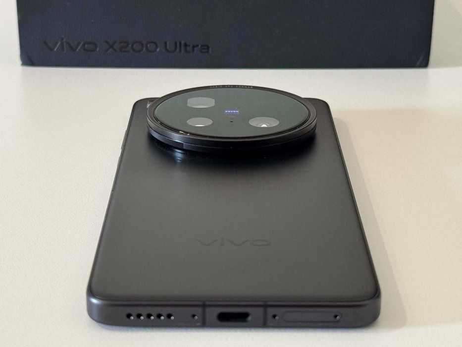 Бартер! НОВ! Vivo X200 Ultra 512/16GB Snapdragon 8 Elite / 6000mAh / Black