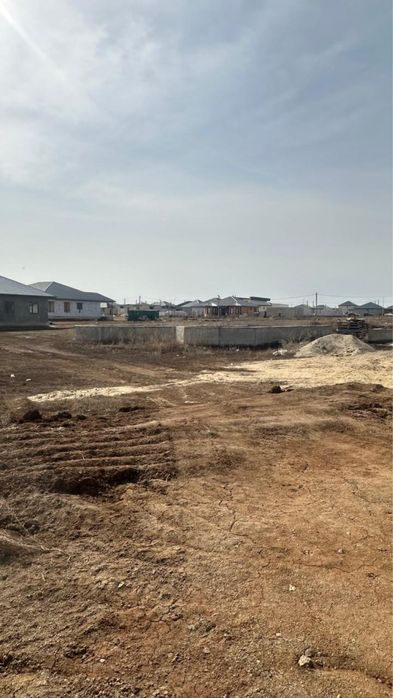 Жер сатылады, фундамент құйылған. Бағасы келісеміз