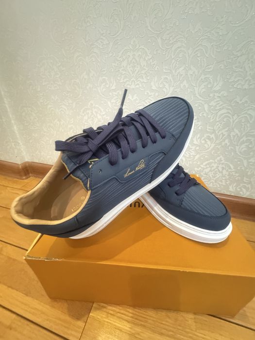 Крассовки Louis Vuitton