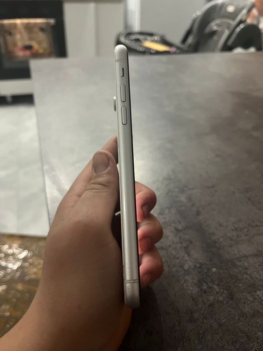 Продам айфон хр в