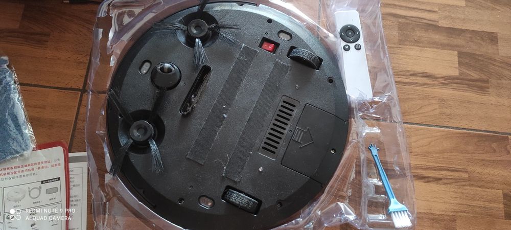 Просто китайский робот пылесос