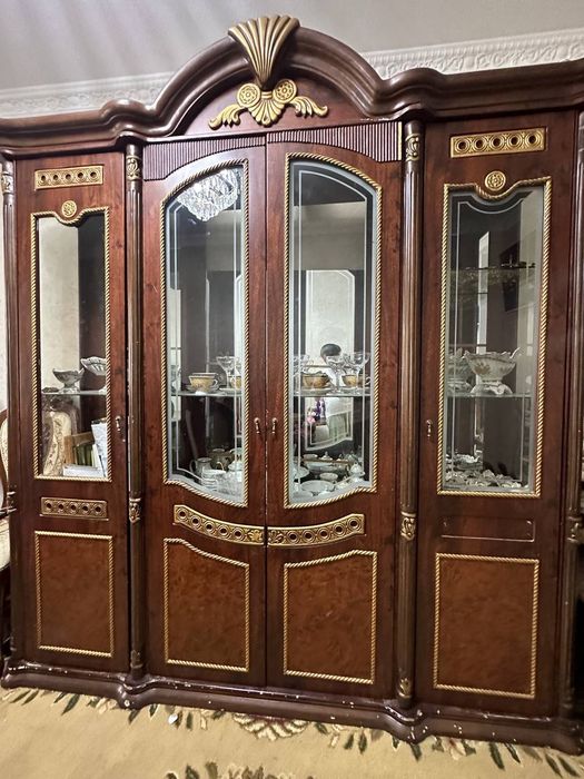 Stenka sotiladi. Narxi kelishiladi