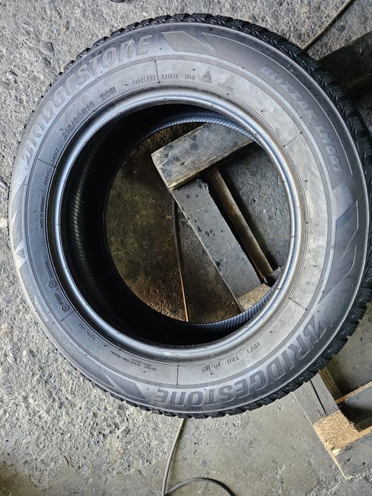2 anvelope iarna 215 60 16 Bridgestone