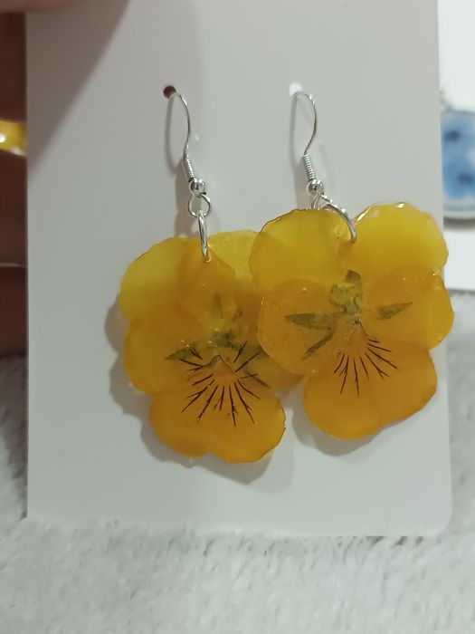 Ръчно изработени с естествени цветя