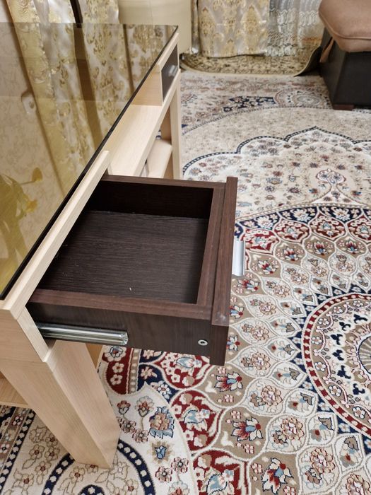 Столик журнальный