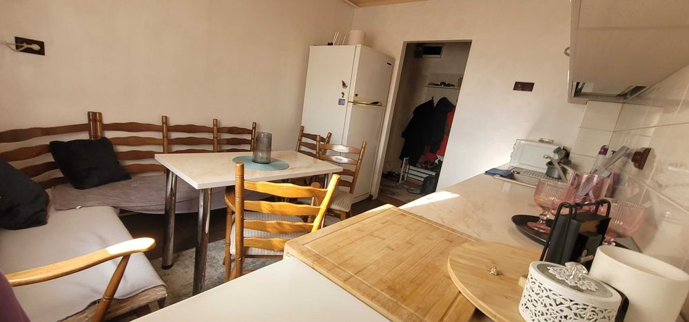Vand apartament cu 3 camere strada Macilor nr.16 zona parcul Tineretului