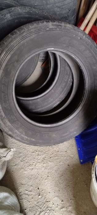 Продам Шины б/у 285/60/18
