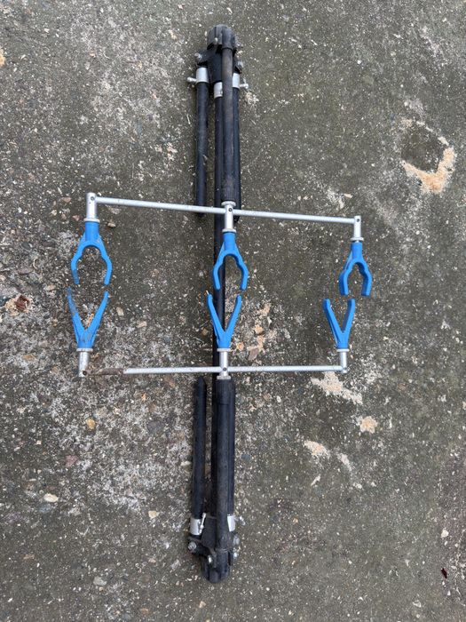 Куфар маса и стойка за въдици