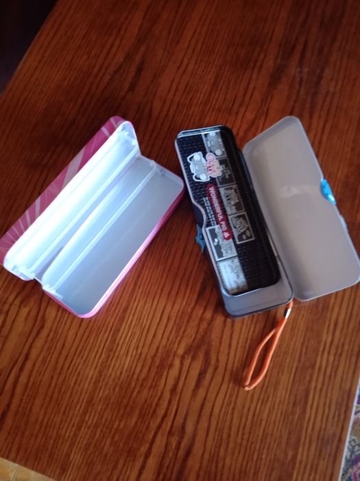 Пеналы для школьников.