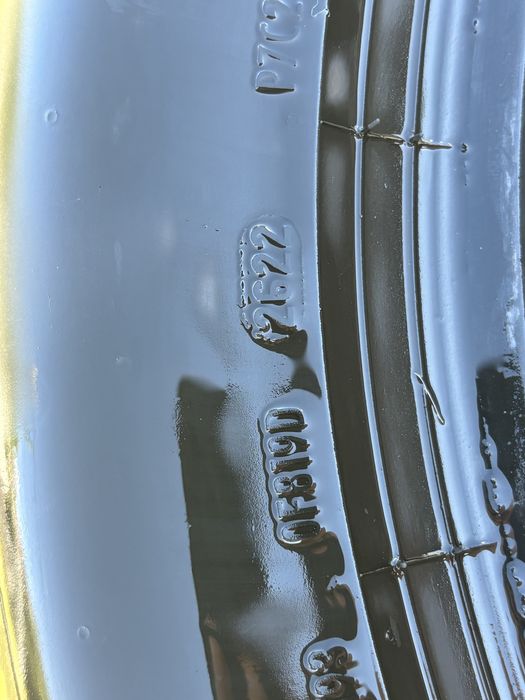 Vand cauciucuri Pirelli