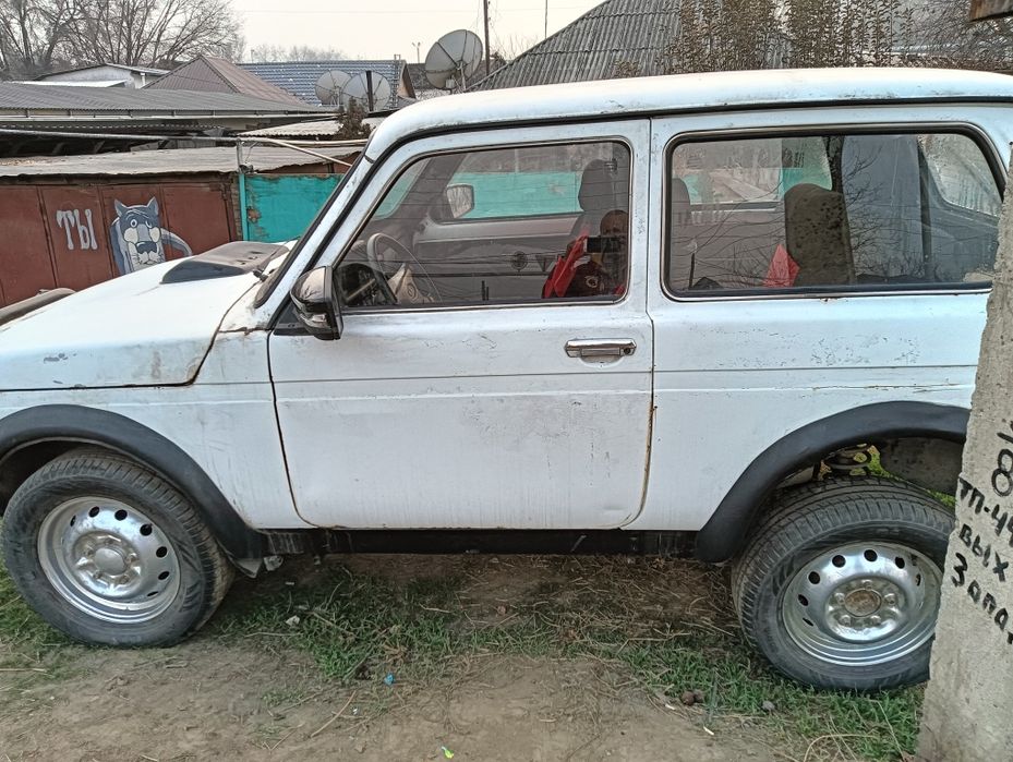Продам Ниву . На полном ходу