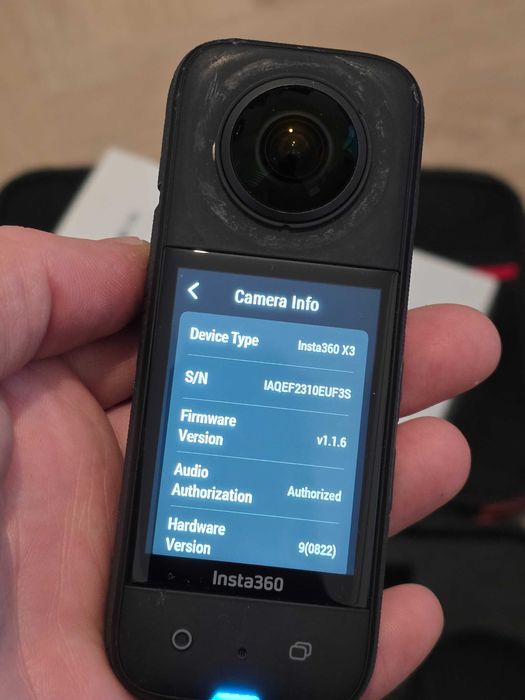 Camera actiune 360 grade Insta360 X3 + accesorii