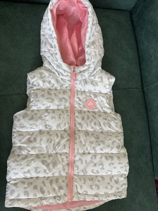 Безрукавка и куртка для девочки