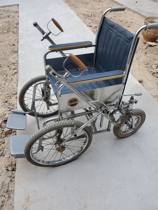 Инвалидная коляска