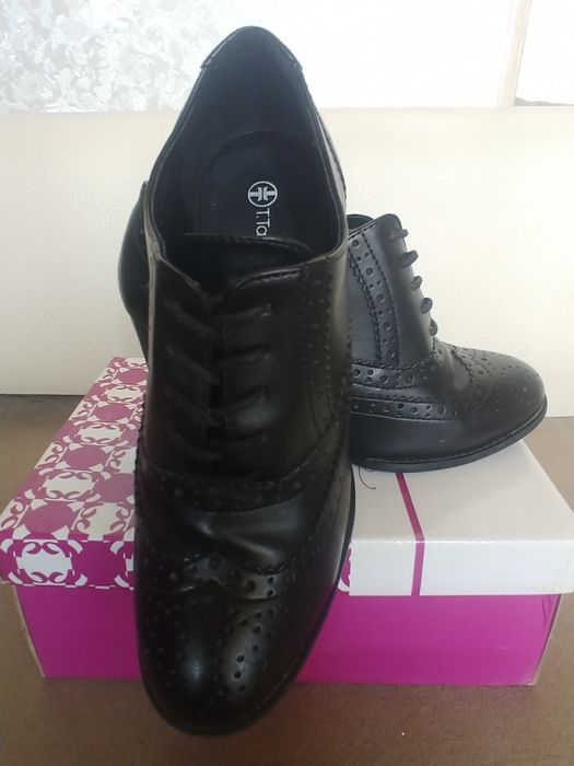 Обувь женская разная