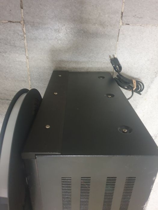 Колекционерки ролков магнетофон Tascam TSR 8 
4 transistor portable ta