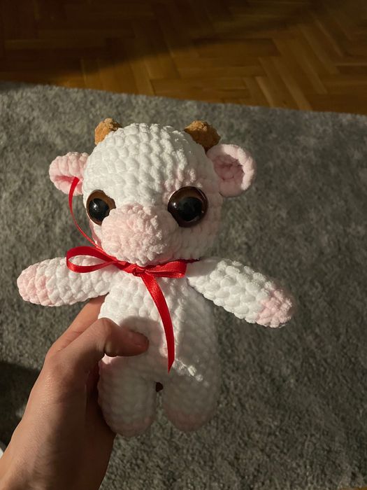 Ръчно плетена плюшена играчка