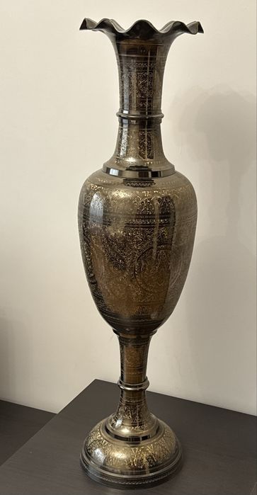 Ваза напольная бронзовая