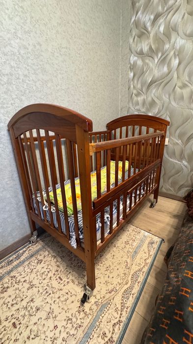 Детская кроватка манеж