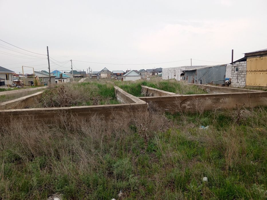 Продам земельный участок с фундаментом