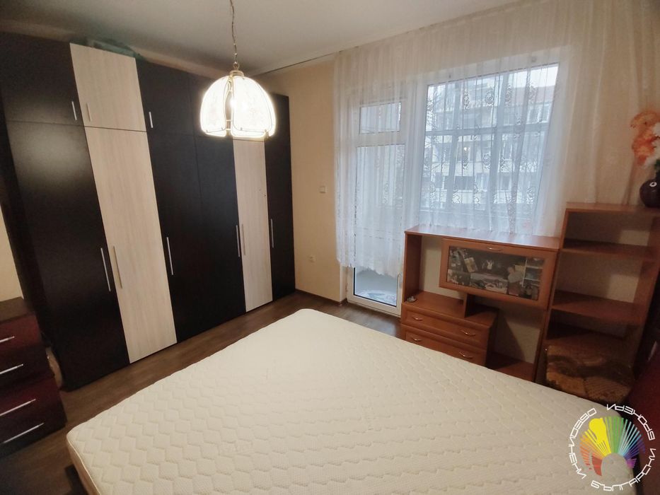 Дава се под наем Тристаен апартамент в Бургас, Възраждане - 86 кв.м за 408 € - Снимка #13