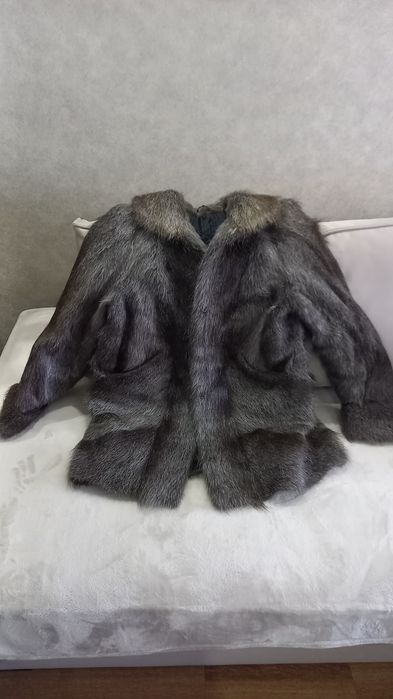 Продам шубу из нутрии
