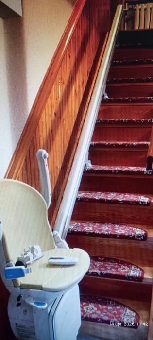 Lift/ Scaun scări pentru persoane cu dizabilitati